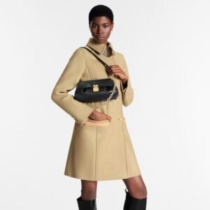 Louis Vuitton M45813 Favorite