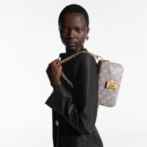 Louis Vuitton M12429 Pochette Métis East West