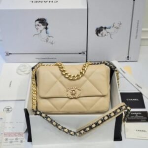 CHANEL 19 HANDBAG AS1180