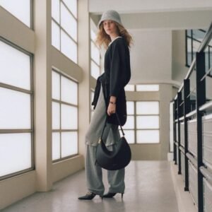 Louis Vuitton M14417 Low Key Cookie MM