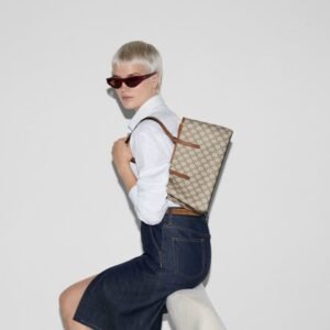 Gucci Emblem medium tote bag