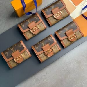 Louis Vuitton M68725 Dauphine Compact Wallet