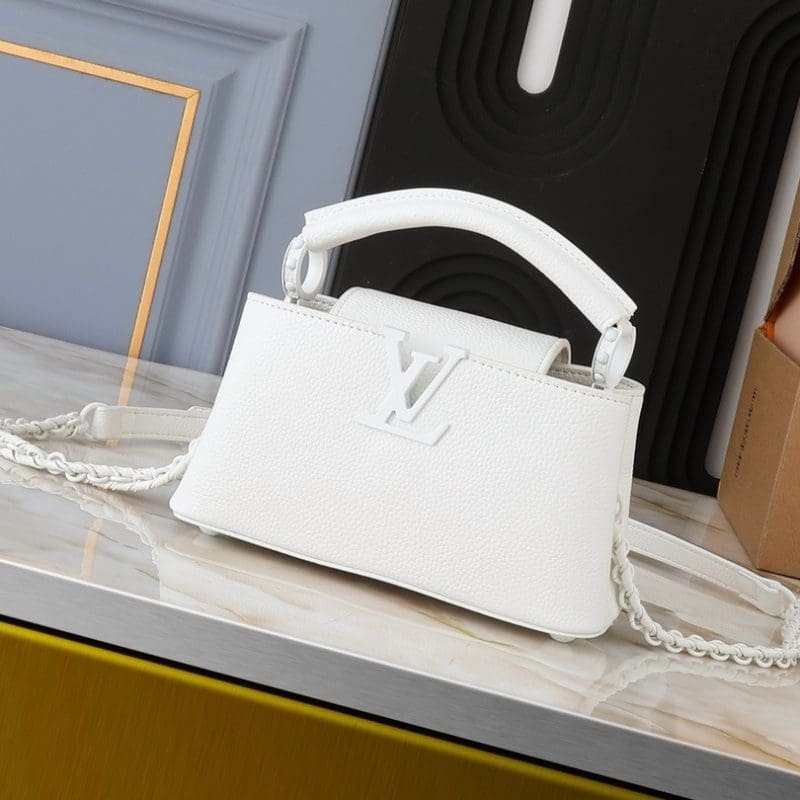 Louis Vuitton M23956 Capucines East-West Mini