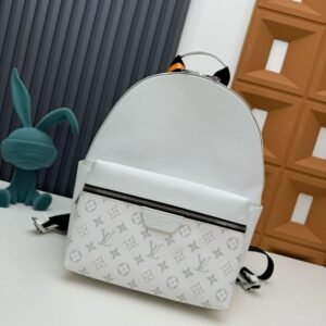 Louis Vuitton M31061 Discovery Backpack