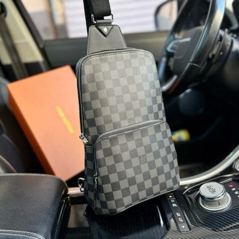 Louis Vuitton Avenue Slingbag N41719