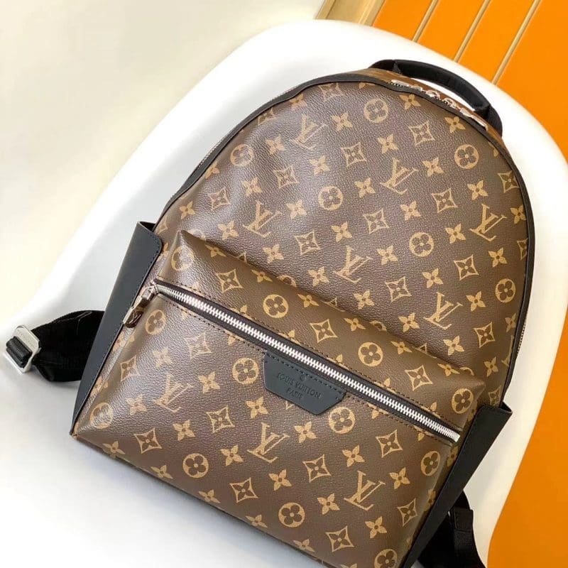 Louis Vuitton M46684 Discovery Backpack PM