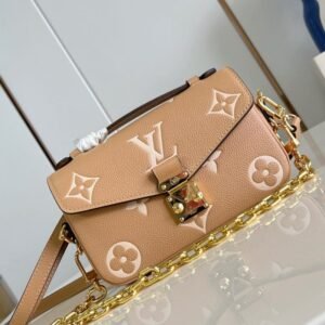 Louis Vuitton M12735 Pochette Métis East West