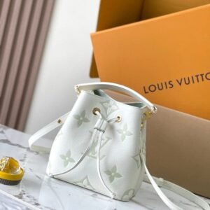 Louis Vuitton M24048 Néonoé BB