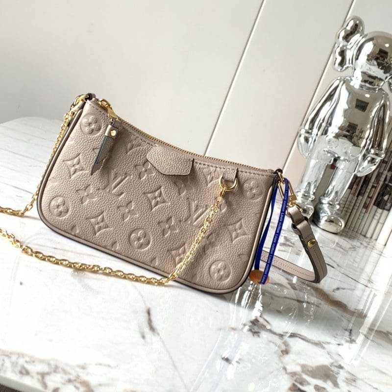 Louis Vuitton M81862 Easy Pouch On Strap