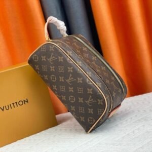 Louis Vuitton King Size Toiletry Bag M47528