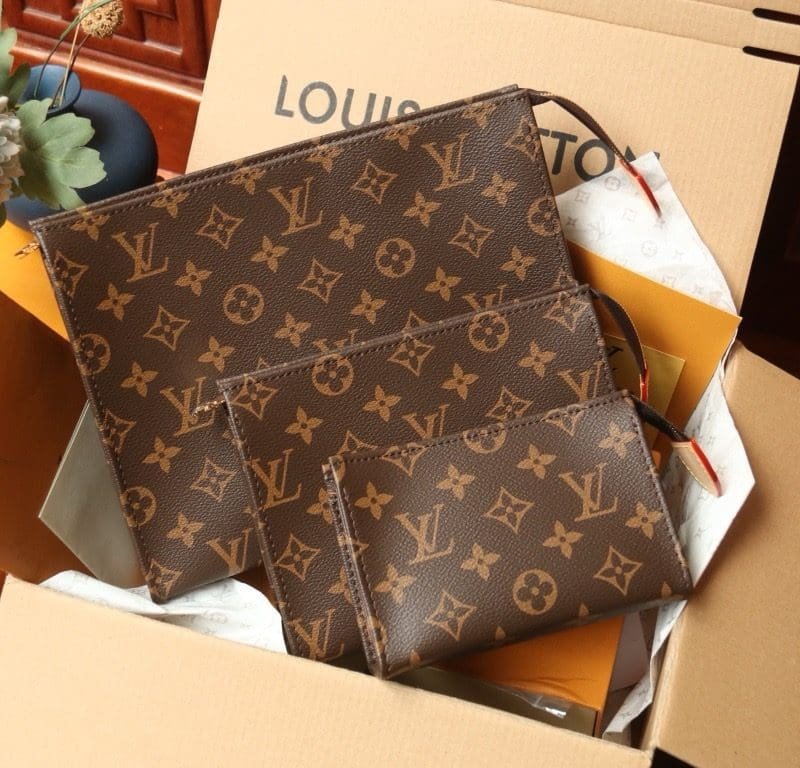 Louis Vuitton M47195 Trio Toilet Pouch