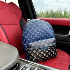Louis Vuitton M11590 Discovery Backpack PM