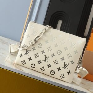Louis Vuitton M11986 Coussin PM