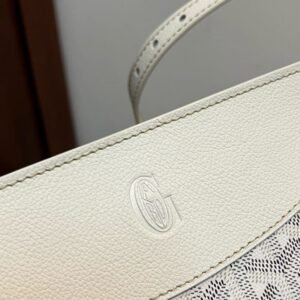 Goyard Hirondelle bag