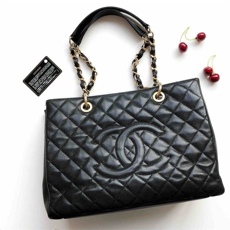 Classic Chanel Shopping GST shopping bag
