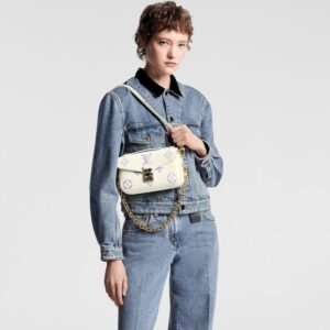 Louis Vuitton M23940 Pochette Métis East West