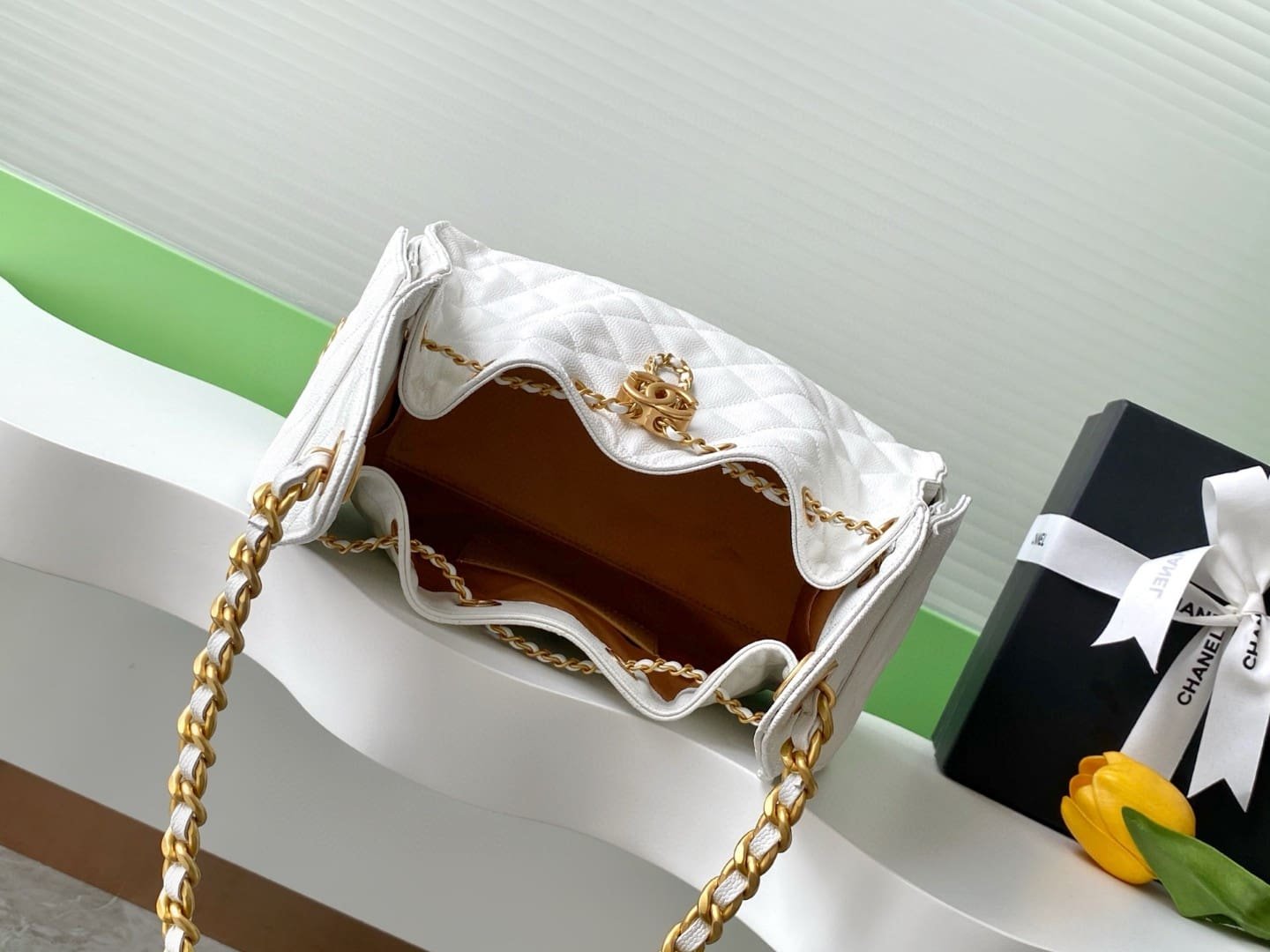 CHANEL 25 Small Handbag - Image 3